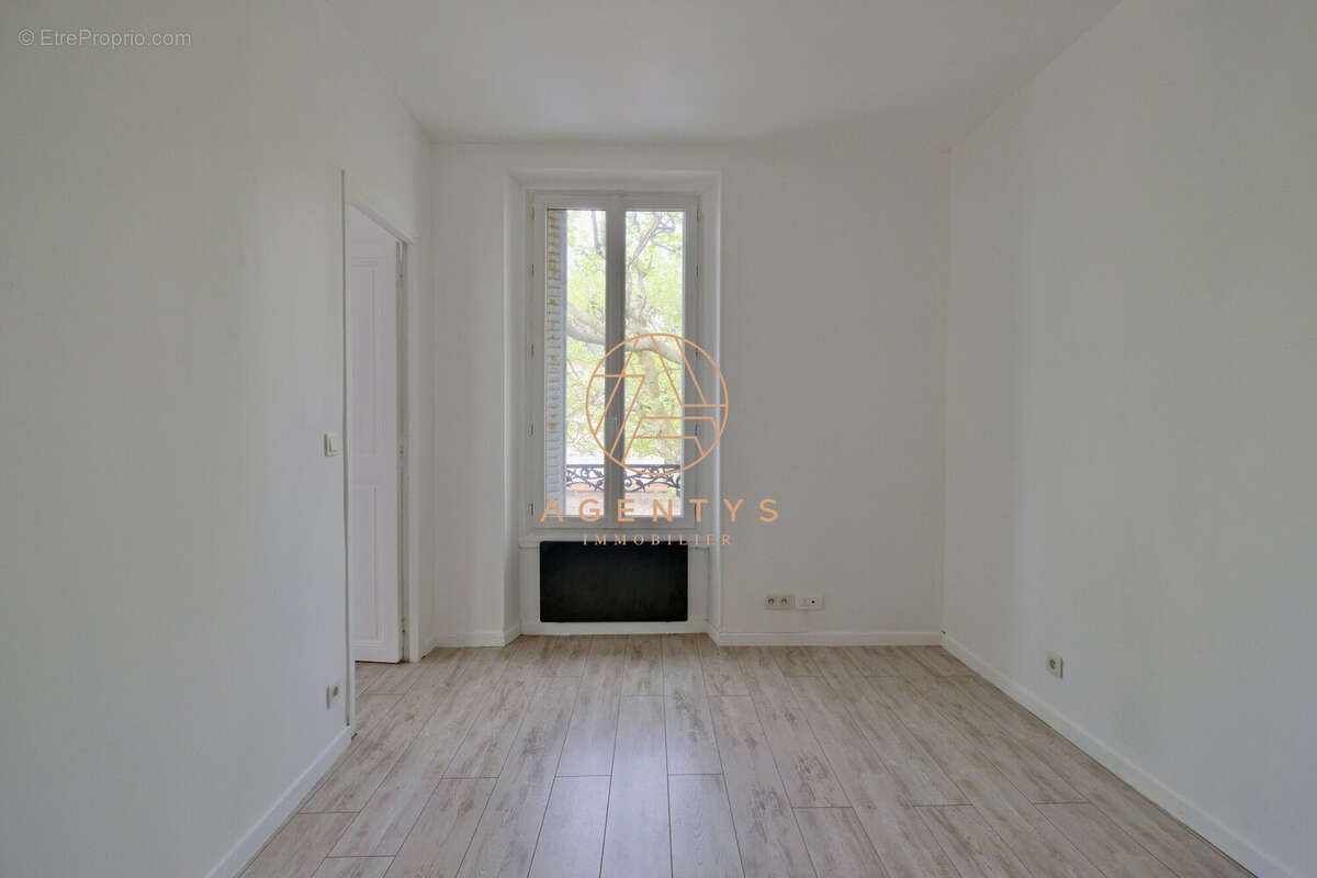 Appartement à SAINT-MAUR-DES-FOSSES