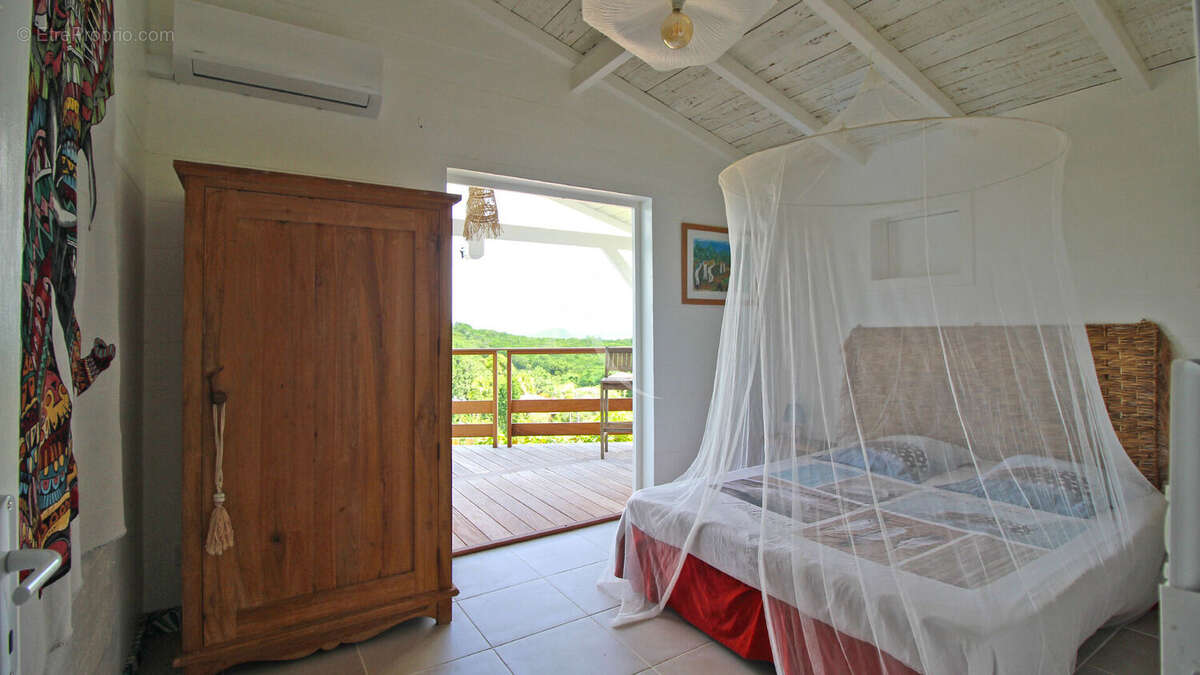 Maison à LES TROIS-ILETS