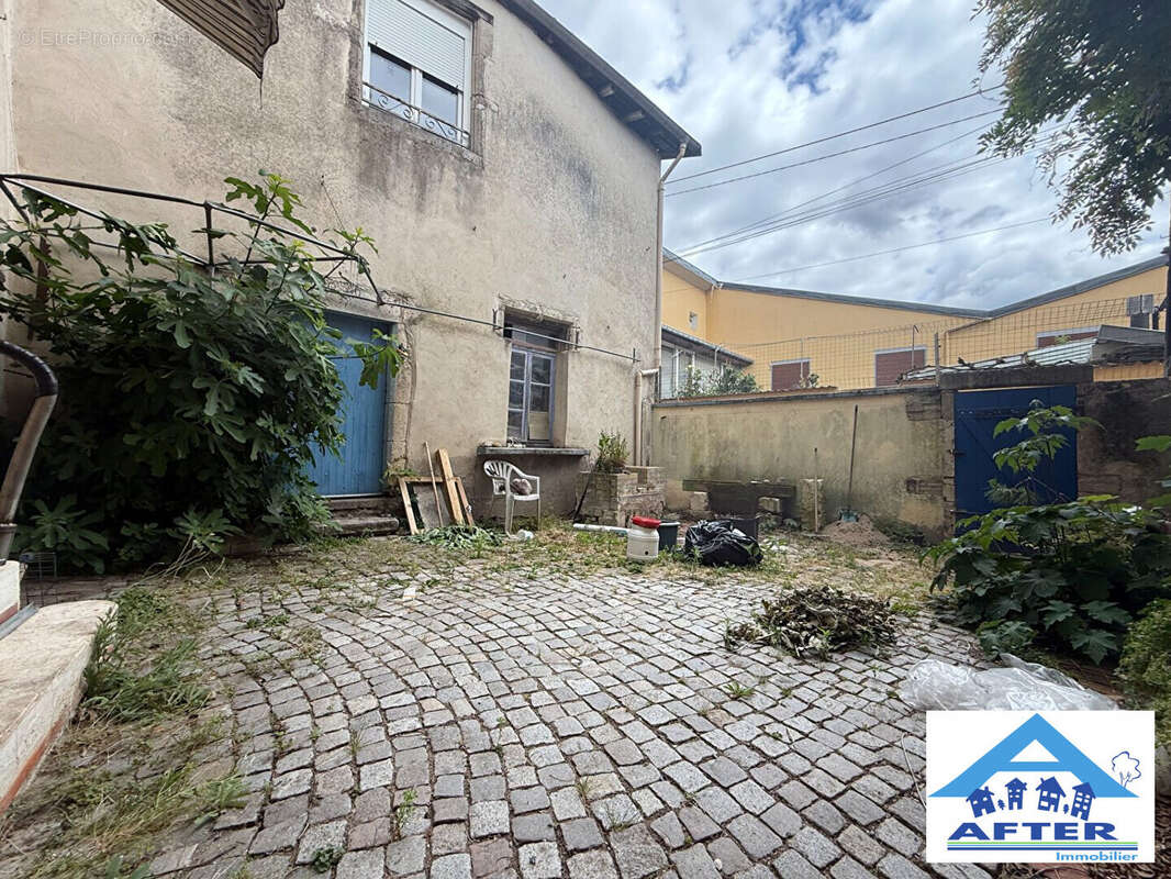 Maison à ROSIERES-AUX-SALINES