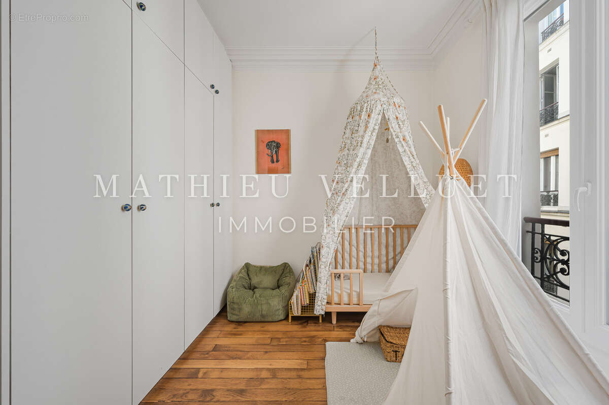 Appartement à PARIS-18E