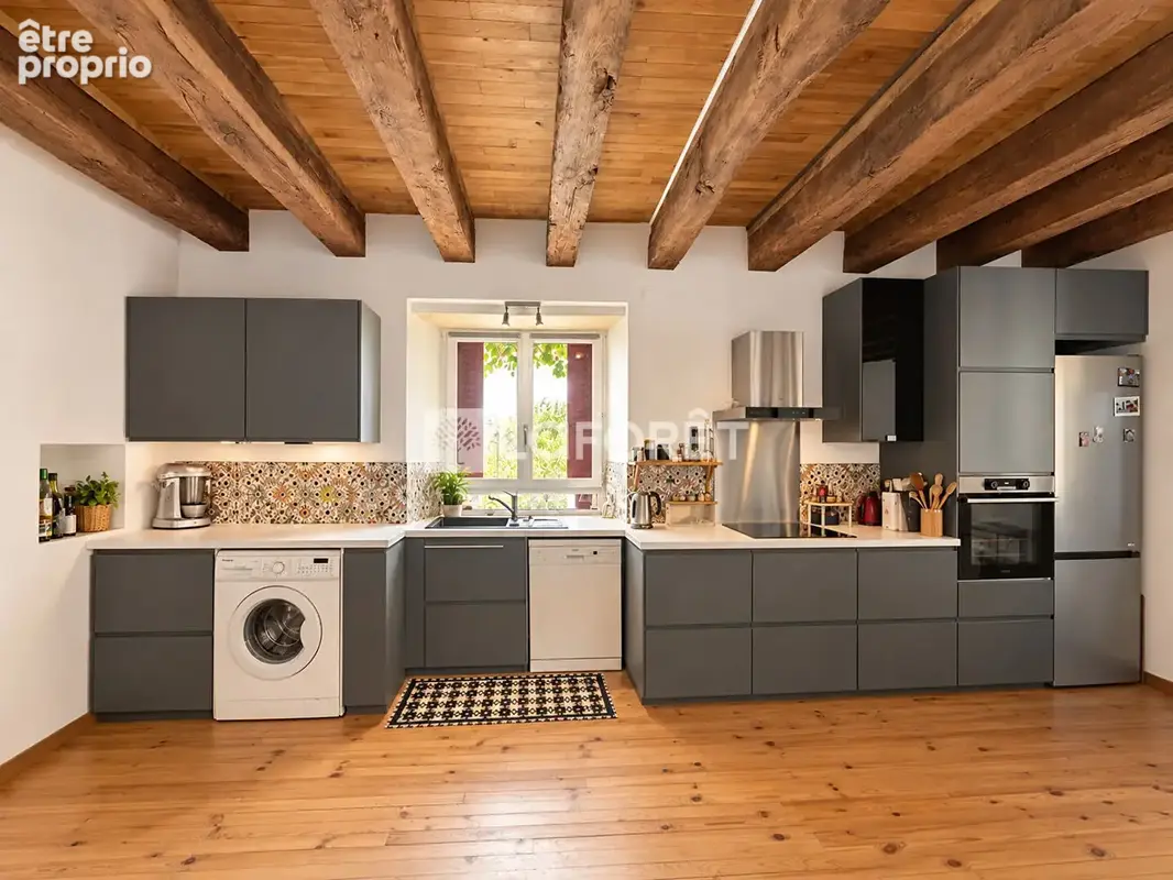 Maison  en pierre renovee avec grange - photo 4