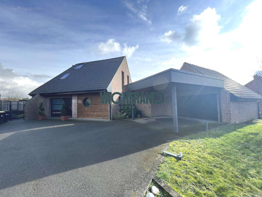 Maison à SAINT-JANS-CAPPEL