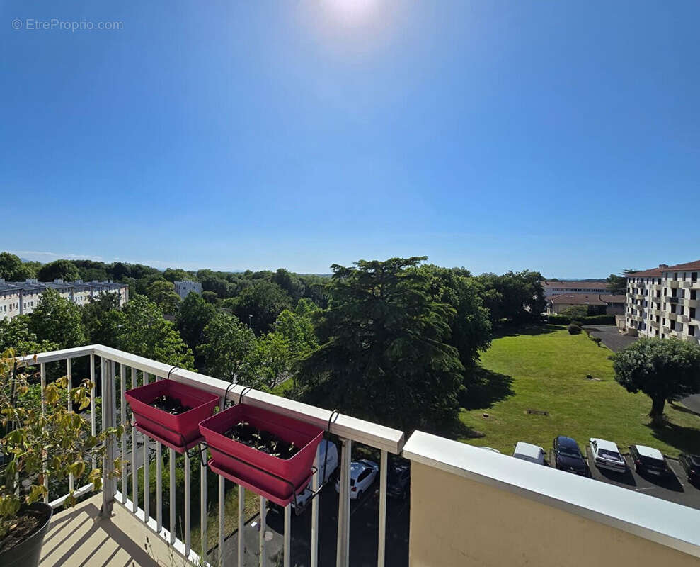 Appartement T4 - Dernier étage avec balcon - photo 8