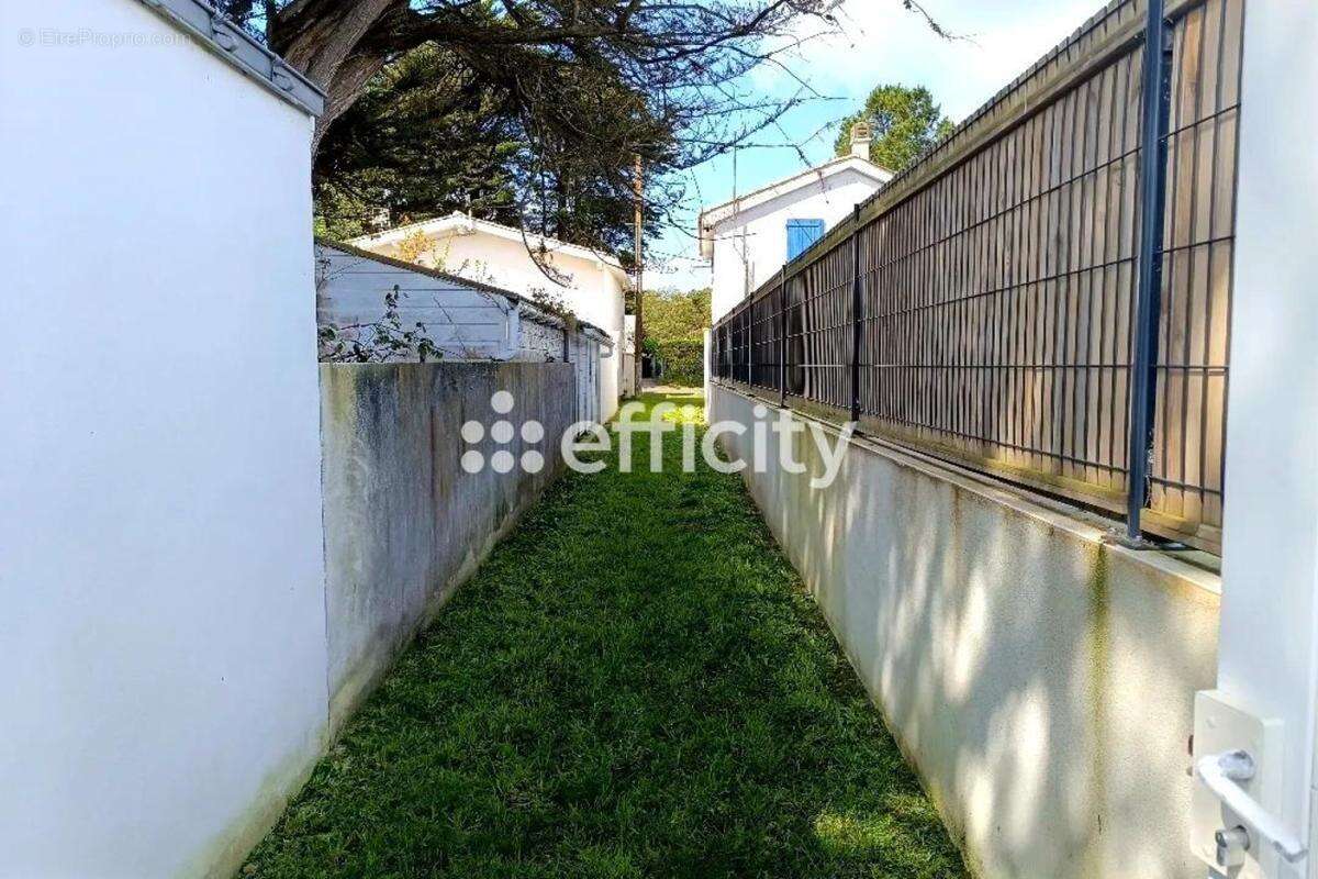 Maison 102 m² à Barbatre  - photo 15