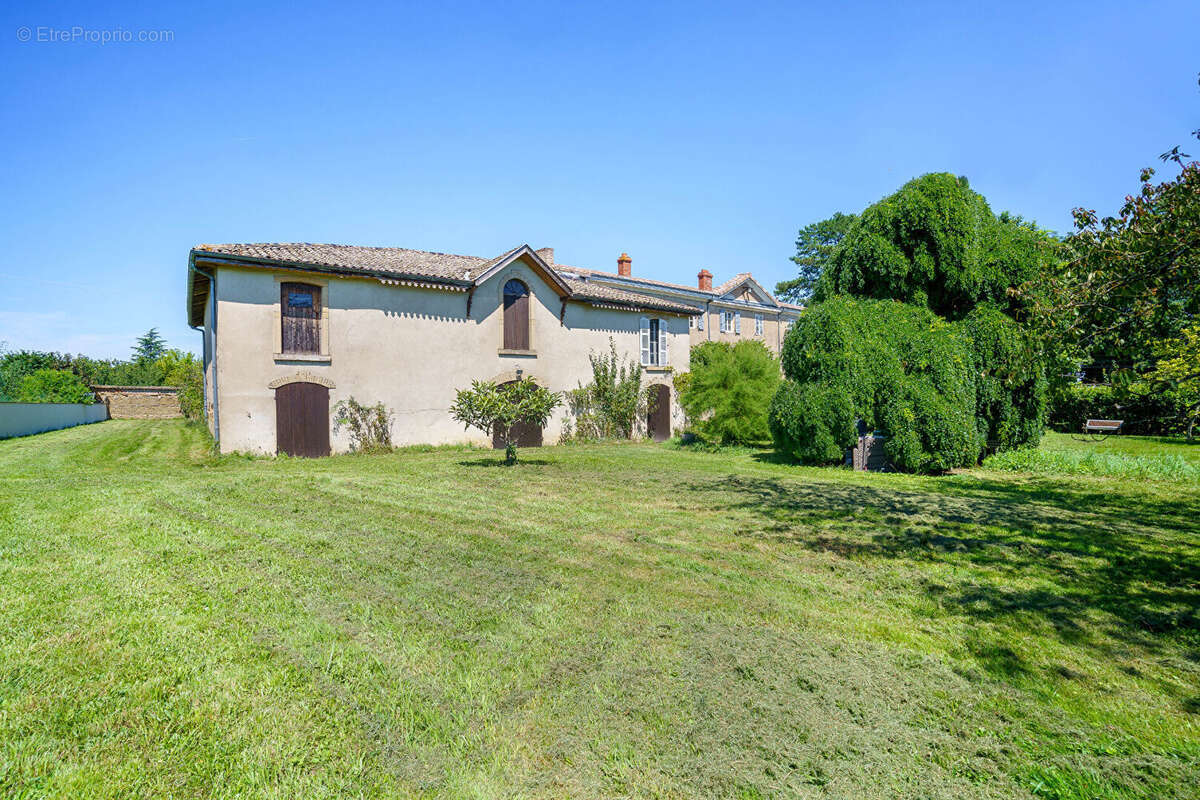 Maison Creches Sur Saone 10 pièces  237 m2 - photo 2