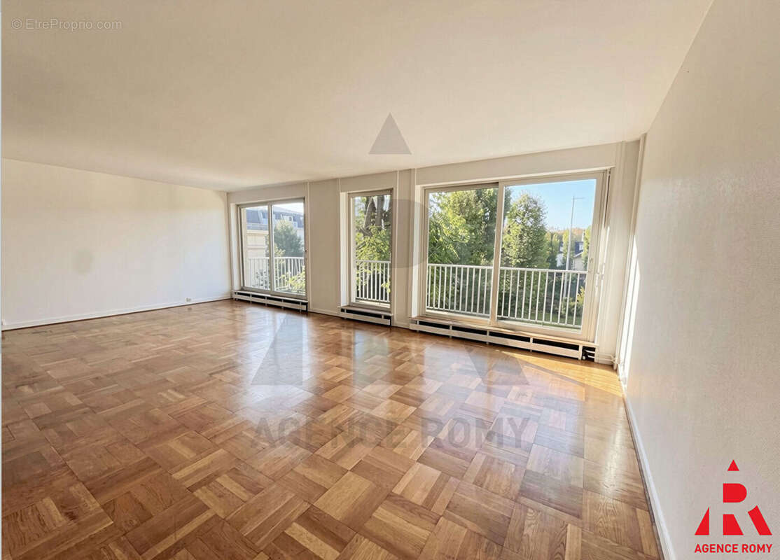 Appartement à VERSAILLES