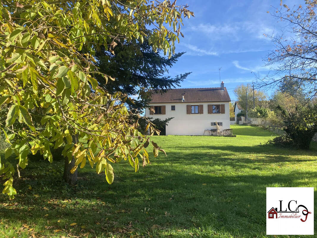 Maison à JOUET-SUR-L&#039;AUBOIS