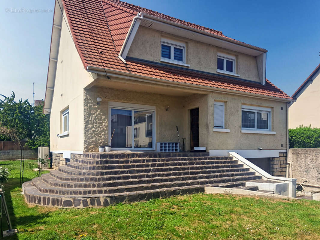 Maison à LA VILLE-DU-BOIS
