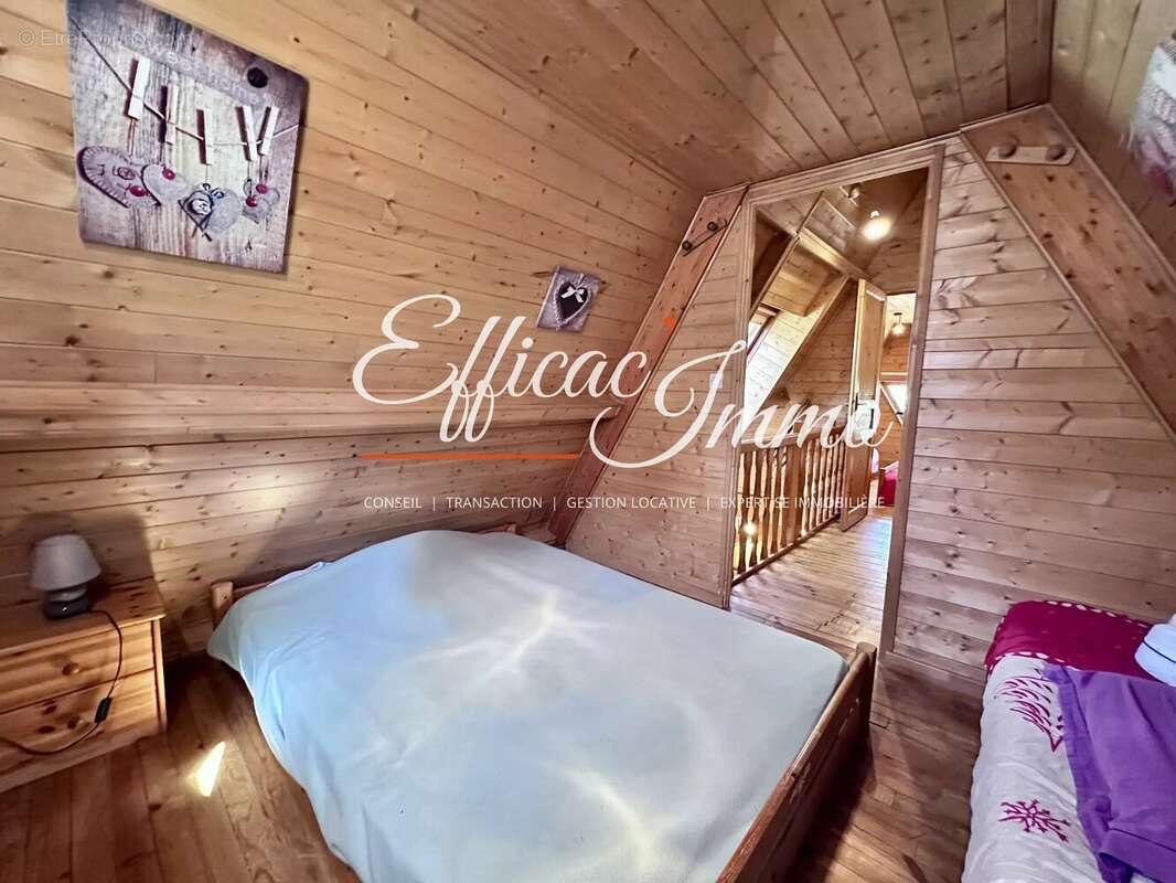Les angles – chalet 4 faces – 90 m² – terrain de 1 185 m² – vue lac de matemale – vendu meublé - photo 15