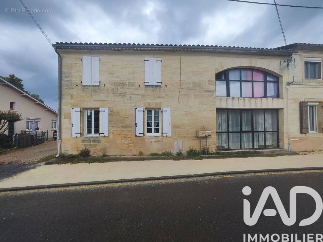 Photo 1 - Maison à SAINT-DENIS-DE-PILE
