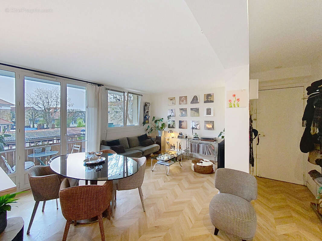 Appartement à SAINT-MAUR-DES-FOSSES