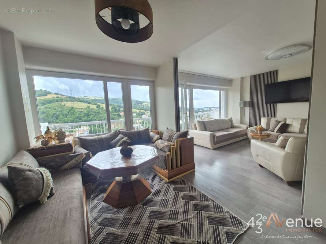 Appartement à SAINT-ETIENNE