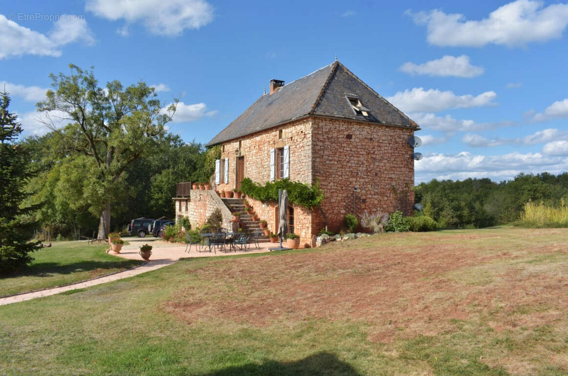 Maison à GOURDON