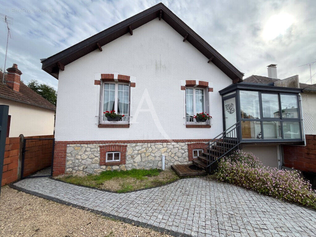 Maison à LAMOTTE-BEUVRON