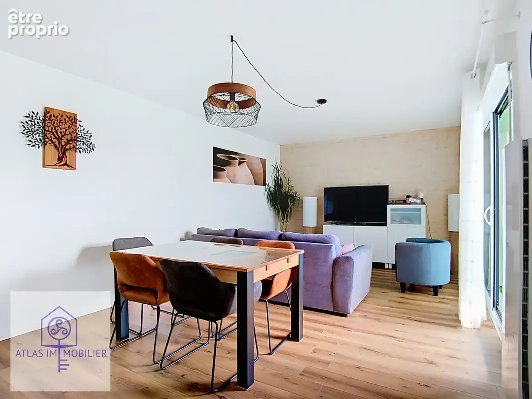 Appartement à LE RHEU