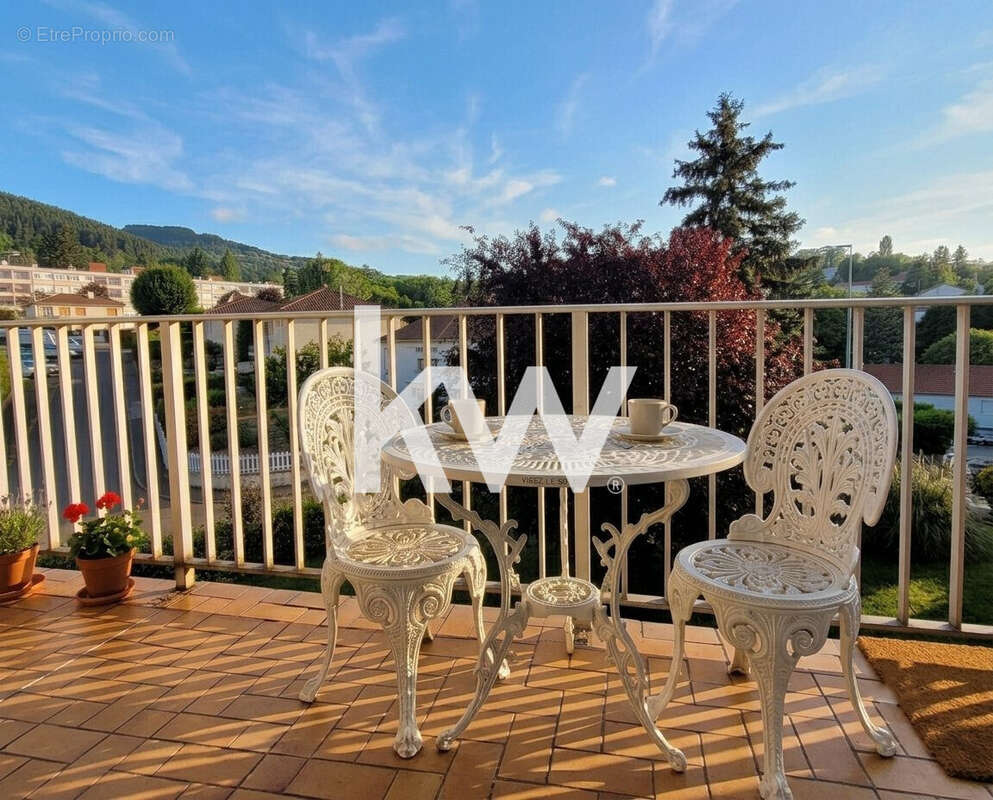Appartement 86 m² à Saint-Etienne  - photo 2