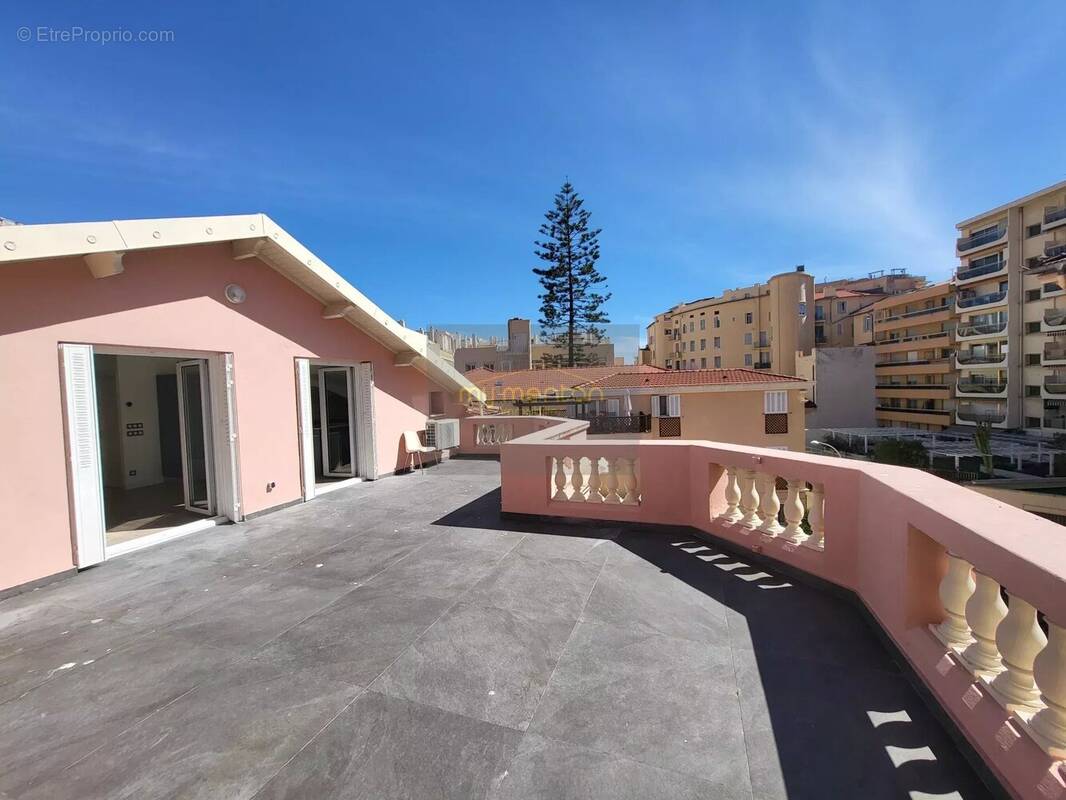 Appartement à MENTON