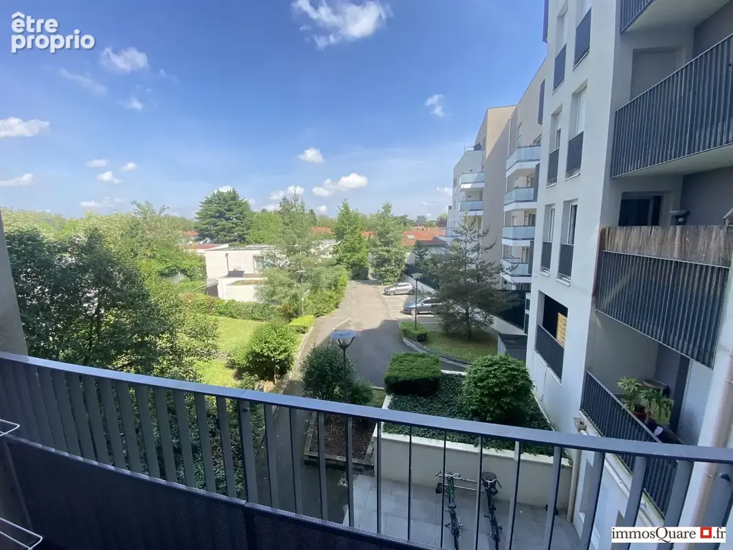 Appartement 85 m² à Bron  - photo 9