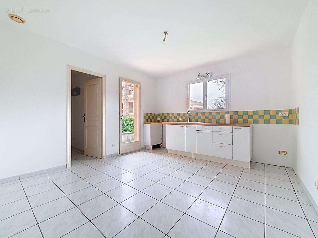 Maison à SERPAIZE