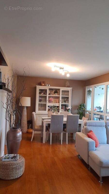 Appartement à CHENNEVIERES-SUR-MARNE