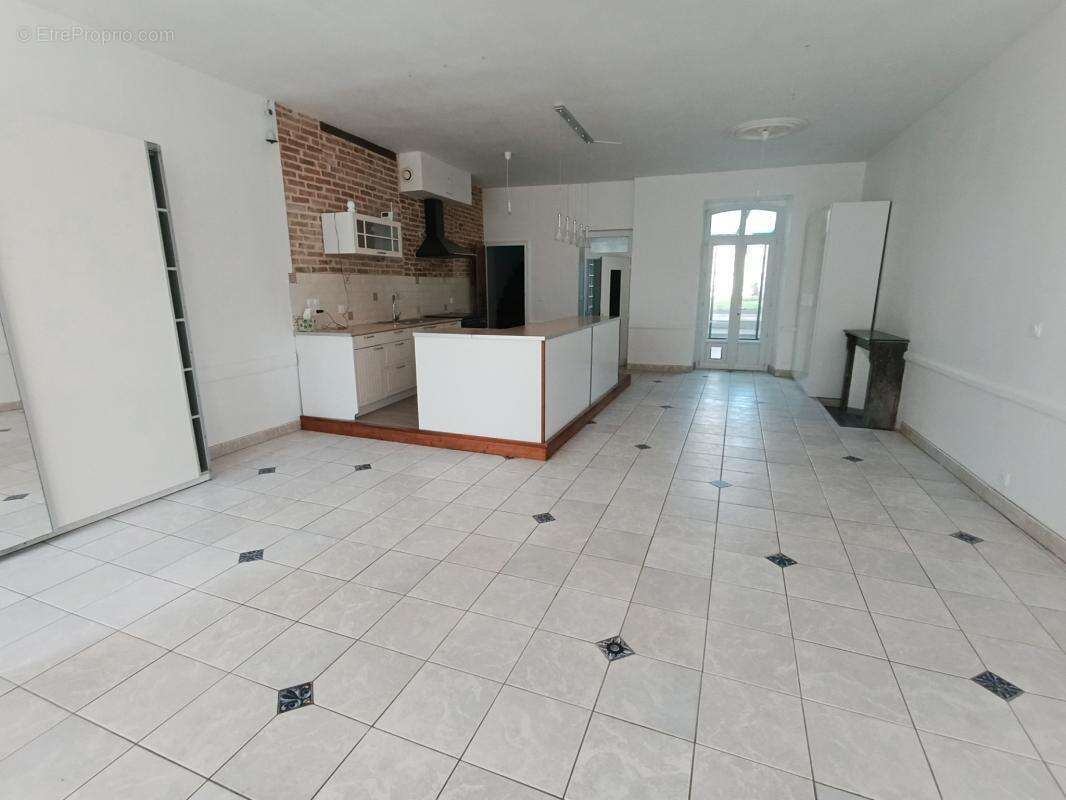 Maison à VALLON-SUR-GEE