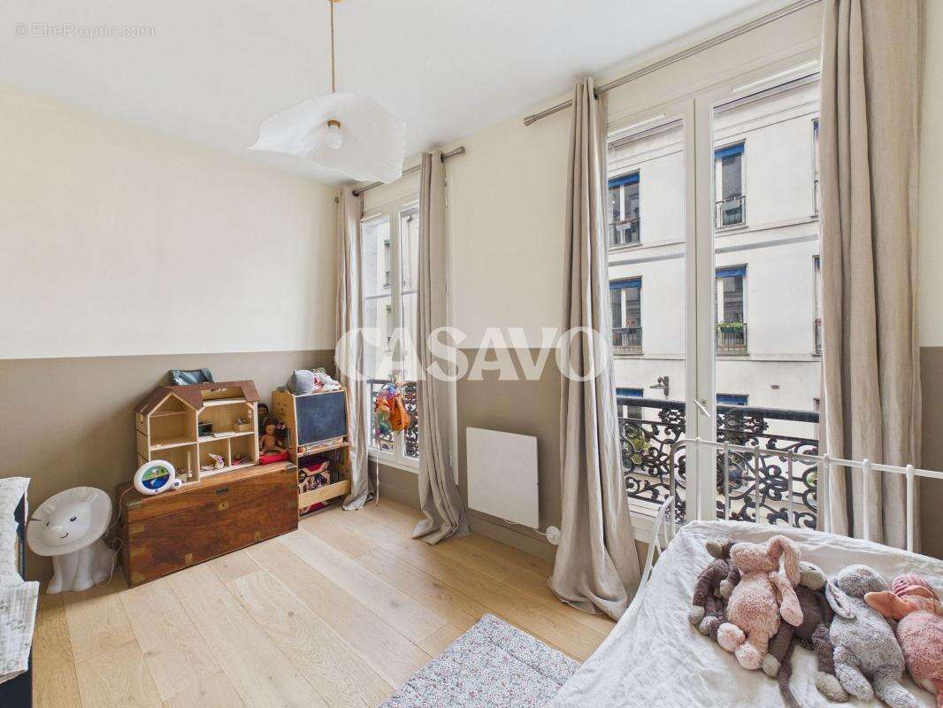 Appartement à PARIS-10E