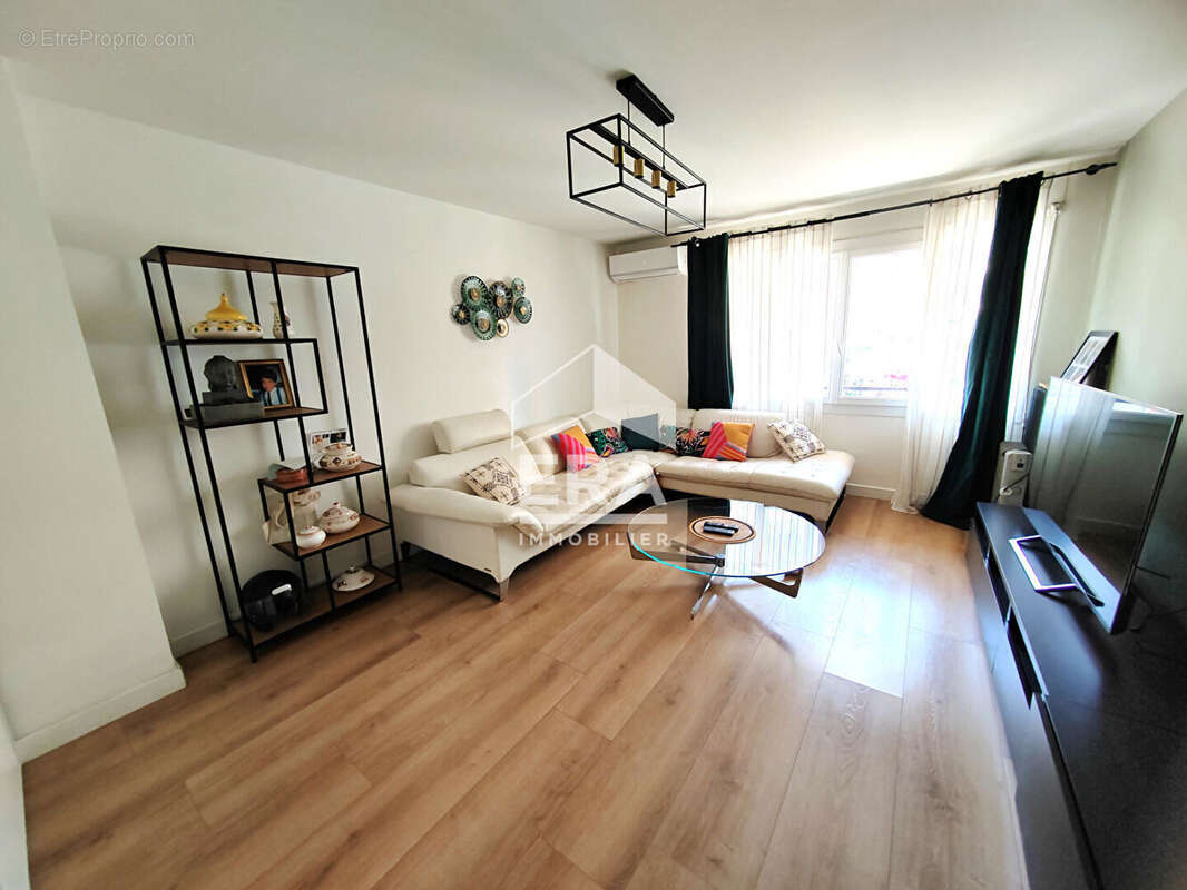 Appartement à MARSEILLE-5E