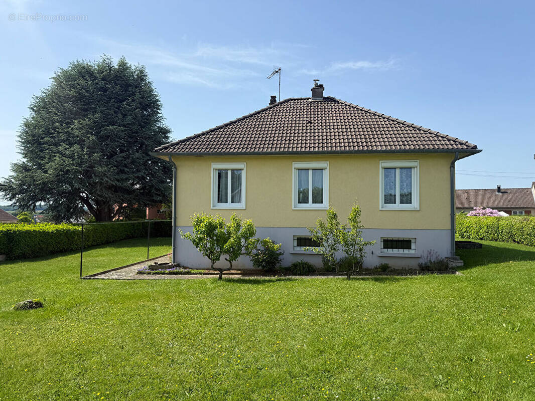 Maison à NOUVION-SUR-MEUSE