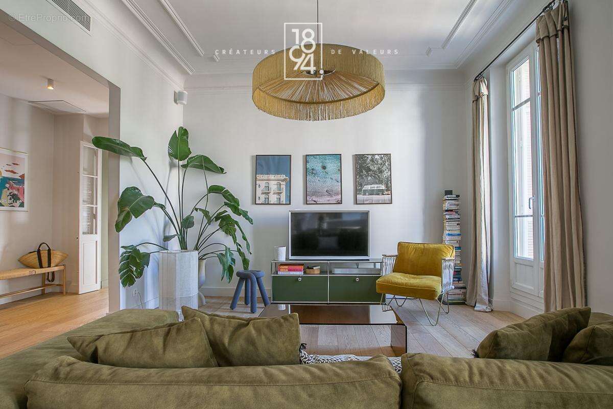 Appartement à MARSEILLE-5E