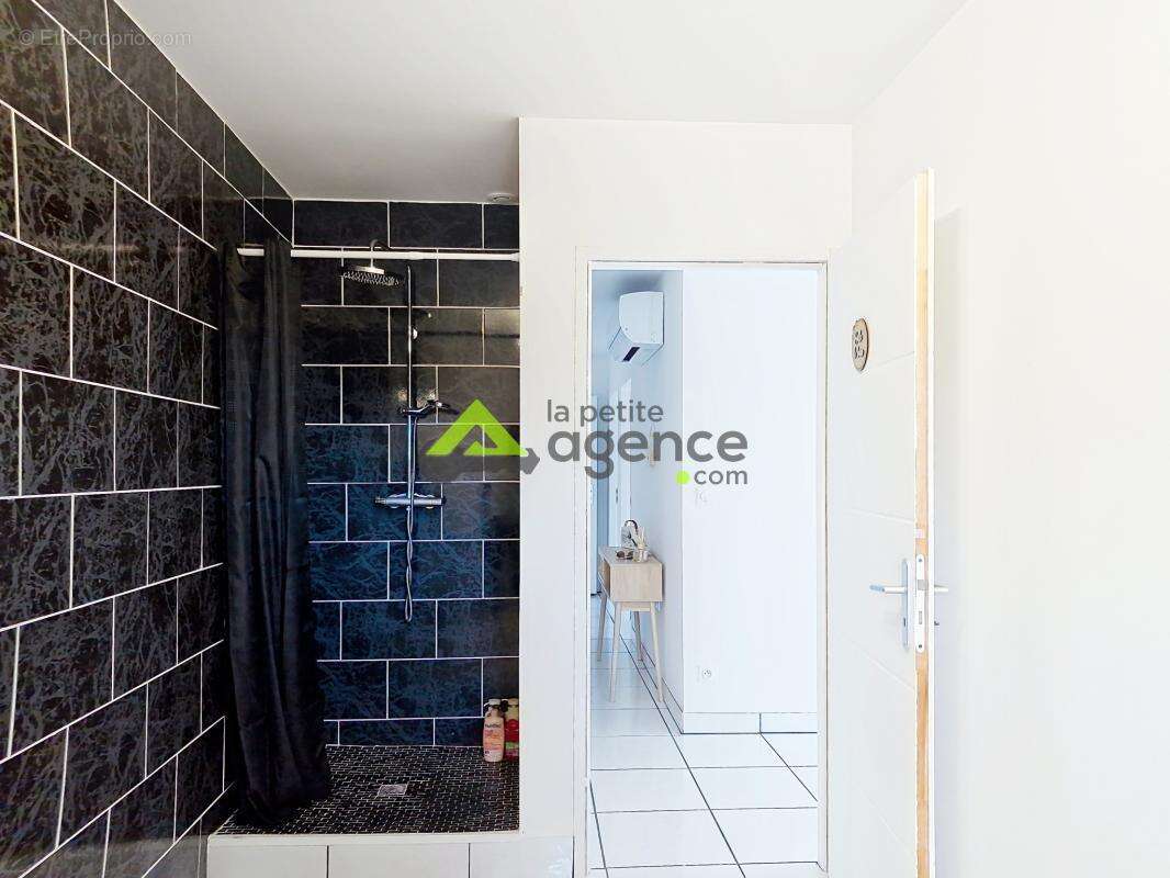 Maison à SAINTE-FEYRE