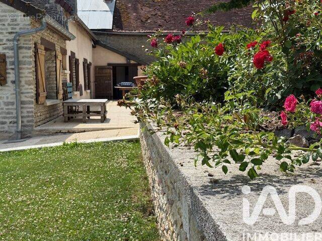 Photo 1 - Maison à AVIREY-LINGEY