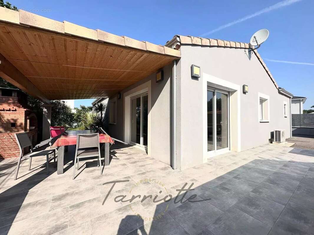 Maison à MALATAVERNE