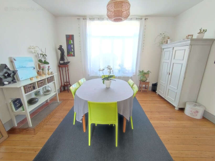 Maison à SAINT-ETIENNE-AU-MONT