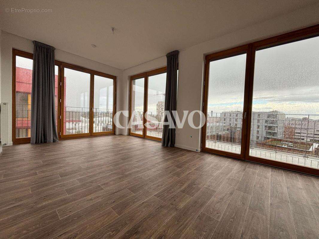 Appartement à L&#039;ILE-SAINT-DENIS