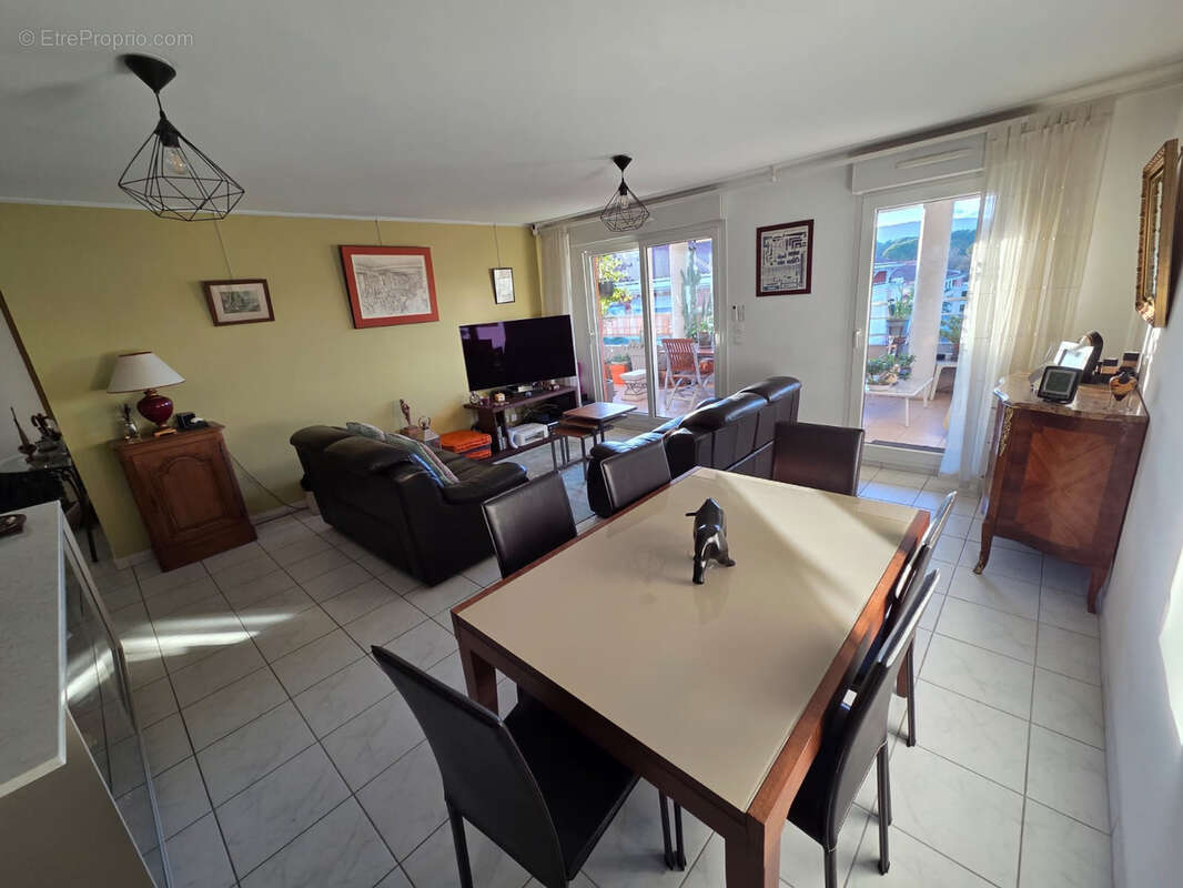 Appartement à LE CANNET