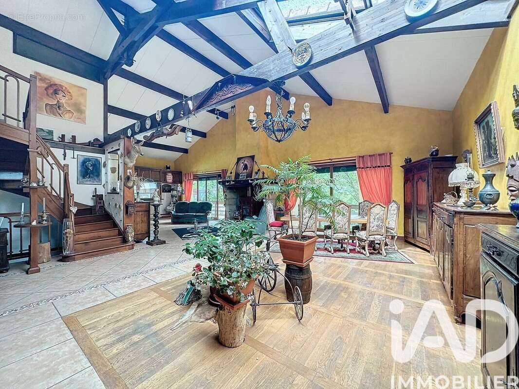 Maison 170 m² à Pimbo  - photo 6