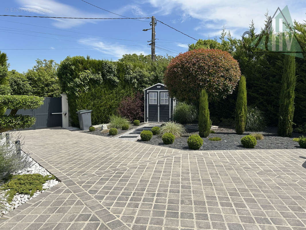 Pavillon rénové dans secteur prisé - photo 15