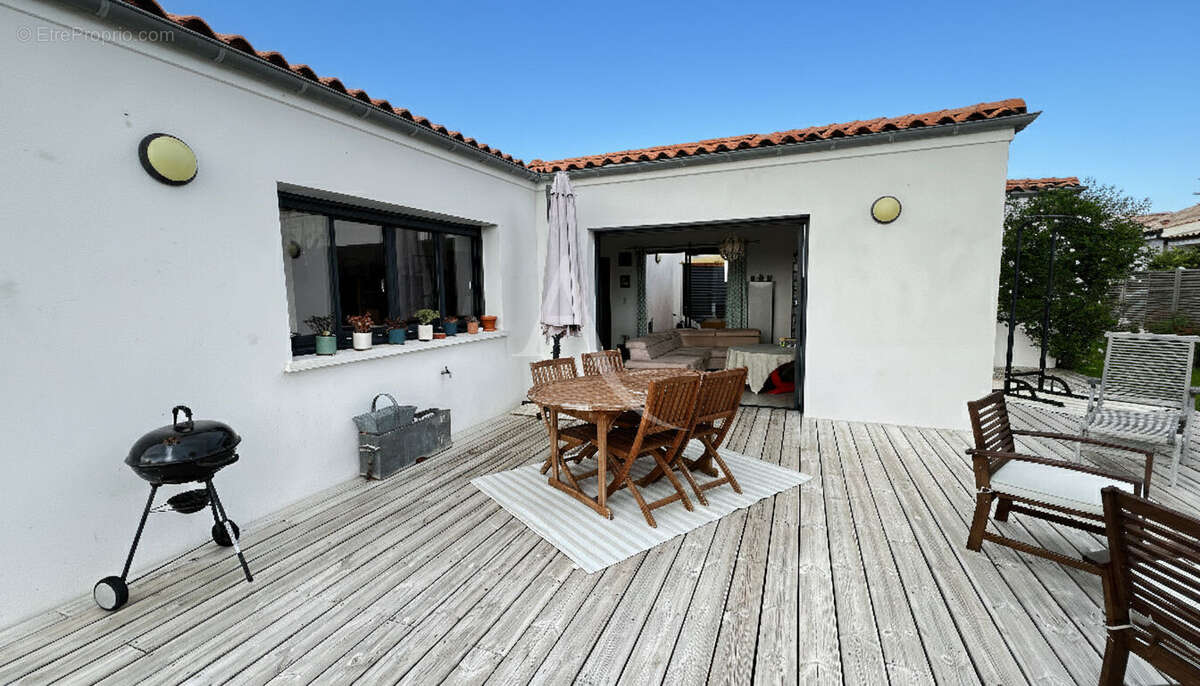 Maison à COZES
