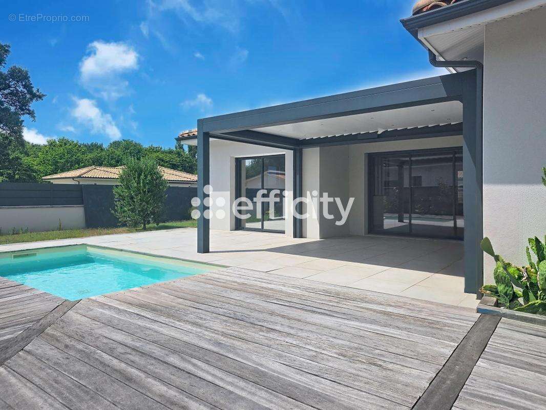Maison 127 m² à Biganos  - photo 2