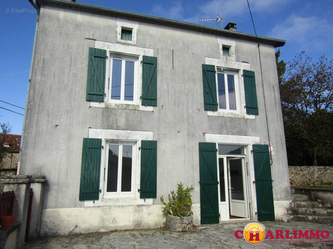 Maison à SAINT-CLAUD