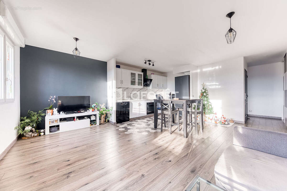 Appartement à PONTAULT-COMBAULT