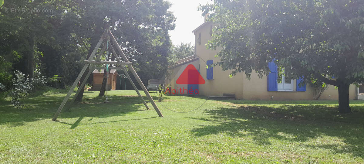 Maison à LARAGNE-MONTEGLIN