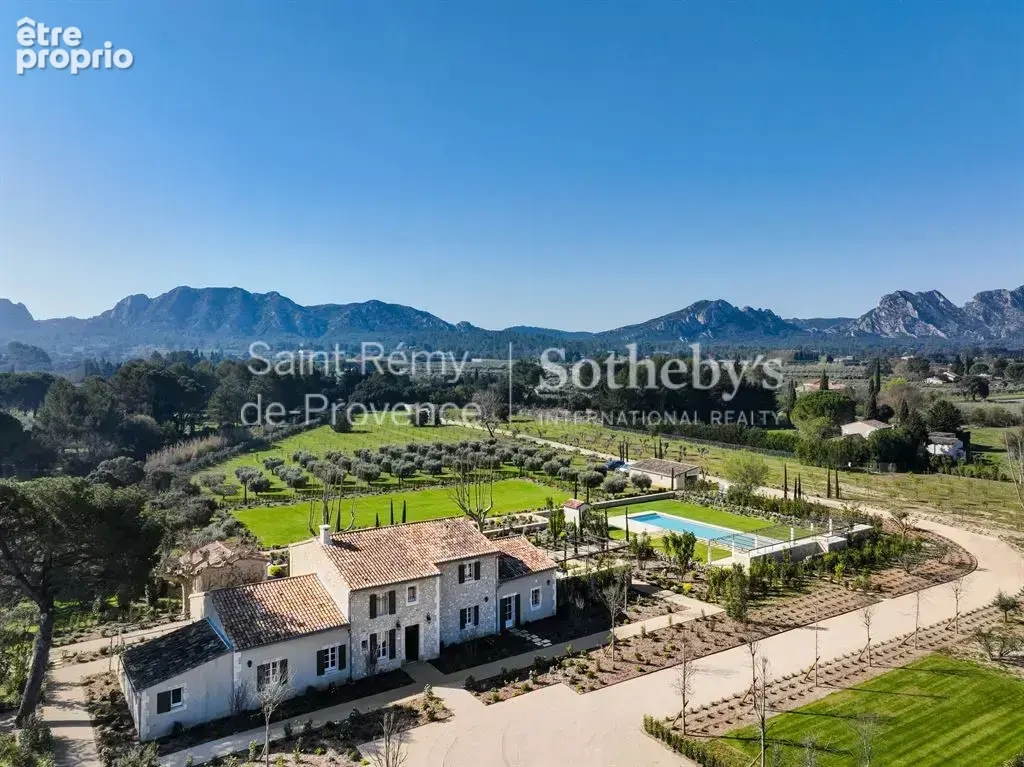 Mas en pierre rénové avec superbe vue sur les Alpilles, tennis et piscine - photo 13
