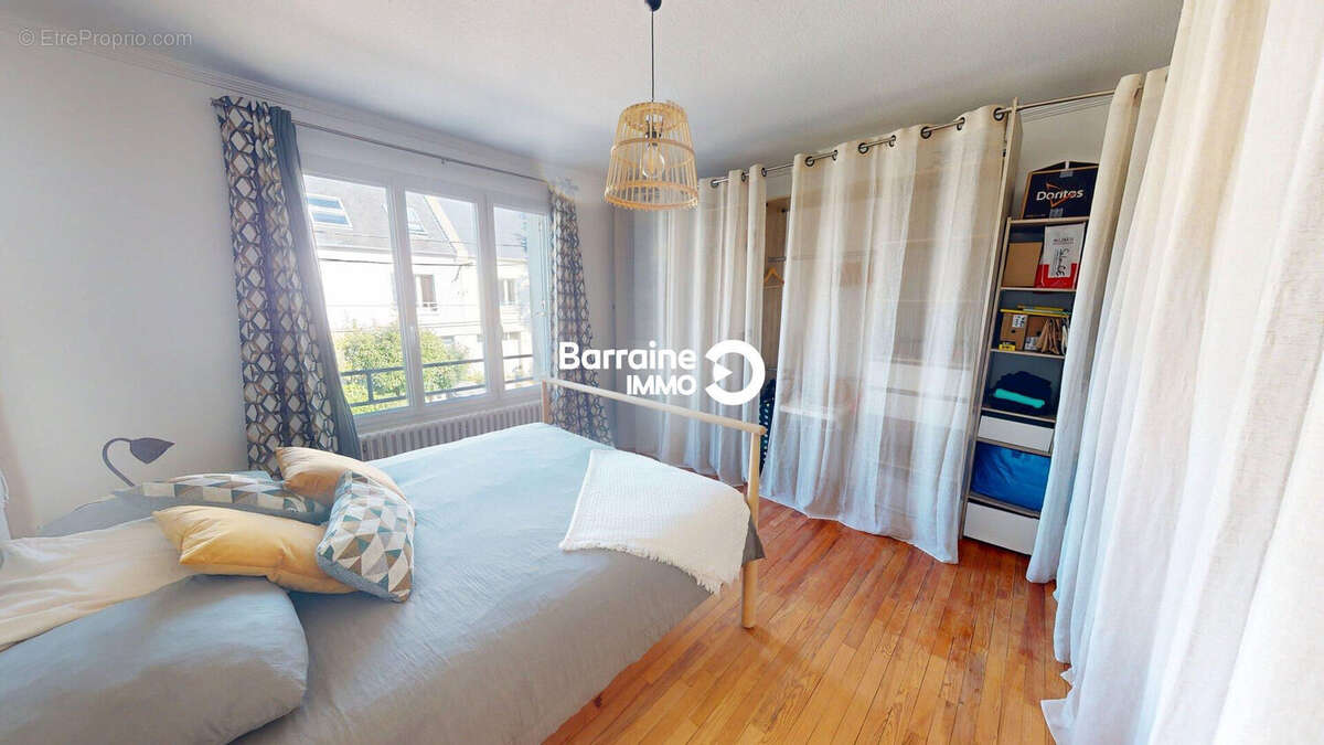 Maison à LE RELECQ-KERHUON