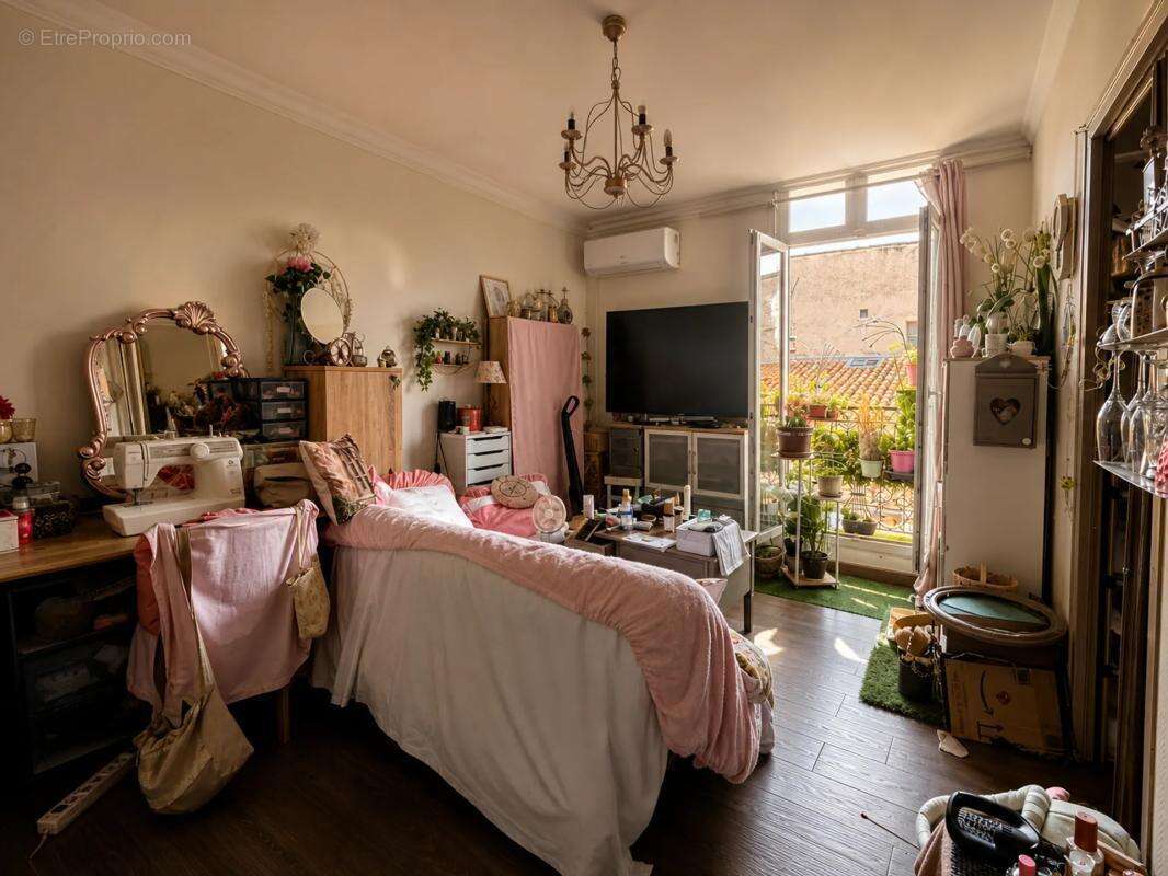 Immeuble de 9 pièces de 180 m² à Béziers (3 T2 et 1 T3-duplex) - photo 16
