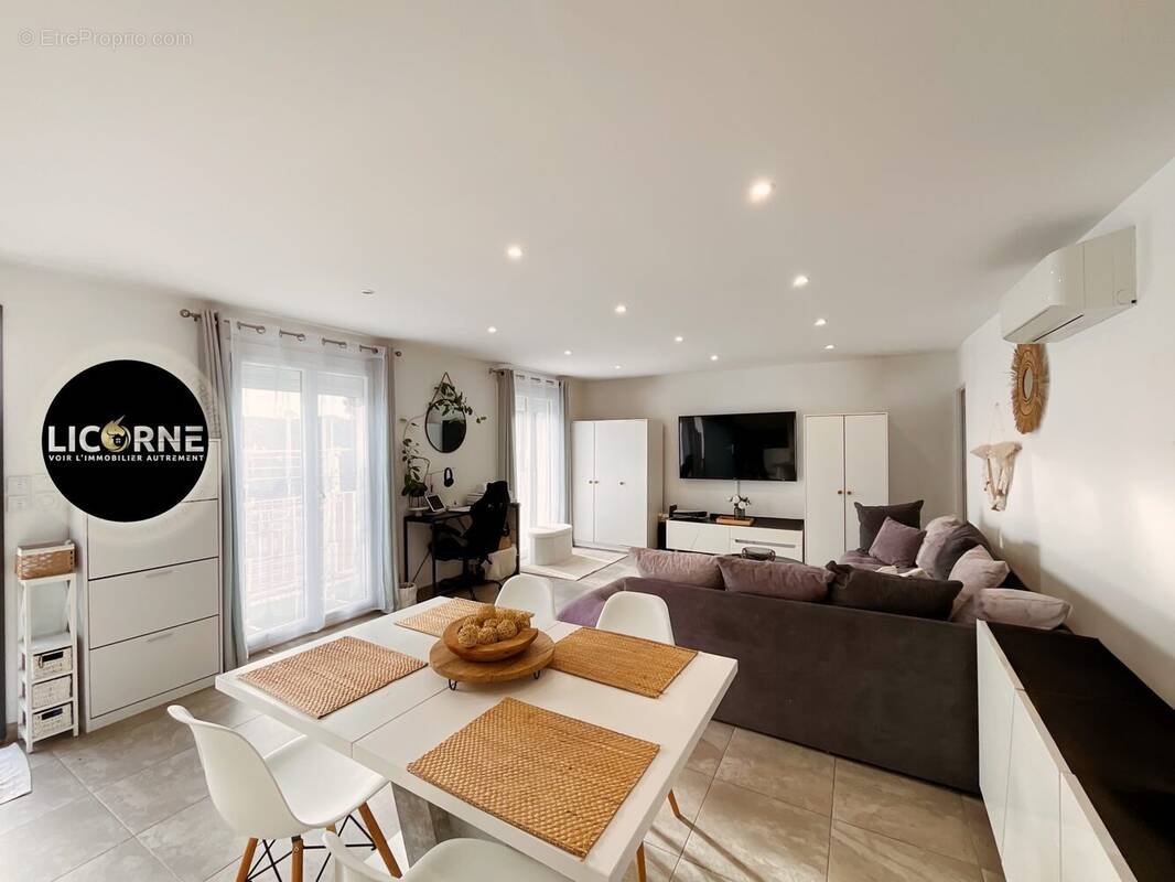 Appartement à LE ROVE