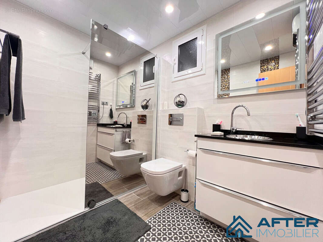 Appartement à BEAULIEU