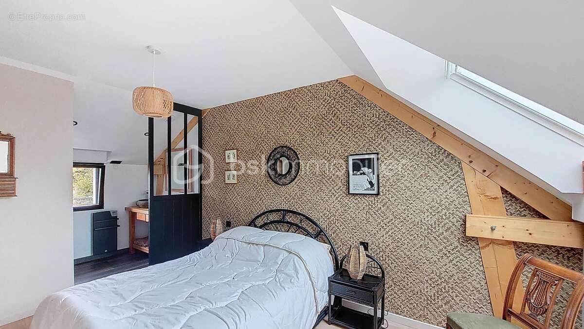 Maison à SAINT-VAAST-LA-HOUGUE