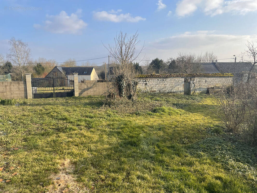 Terrain à SERAINCOURT