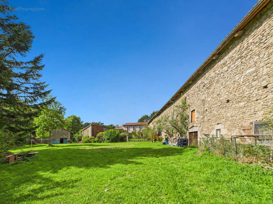Maison à SAINT-GERMAIN-L&#039;HERM